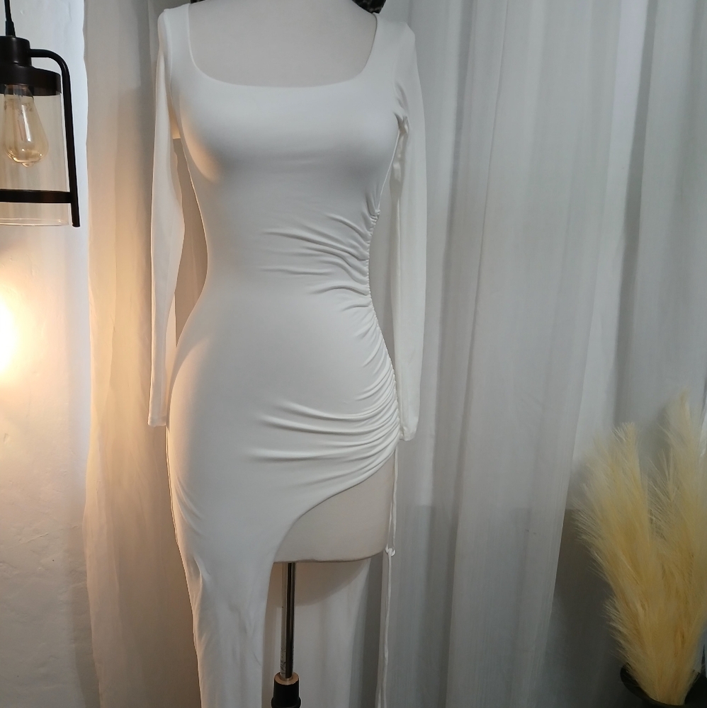 Dress - Picture 1 of 3